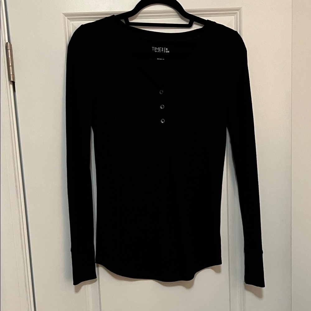 Time and Tru Women's Classic Black Long Sleeve Tee